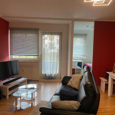 Zwei Zimmer Appartment Mit Balkon Und Stellplatz Voll Moebliert Trier Luaran gambar