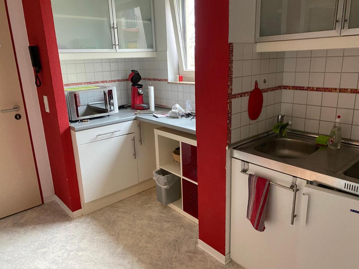 Zwei Zimmer Appartment Mit Balkon Und Stellplatz Voll Moebliert Trier Luaran gambar