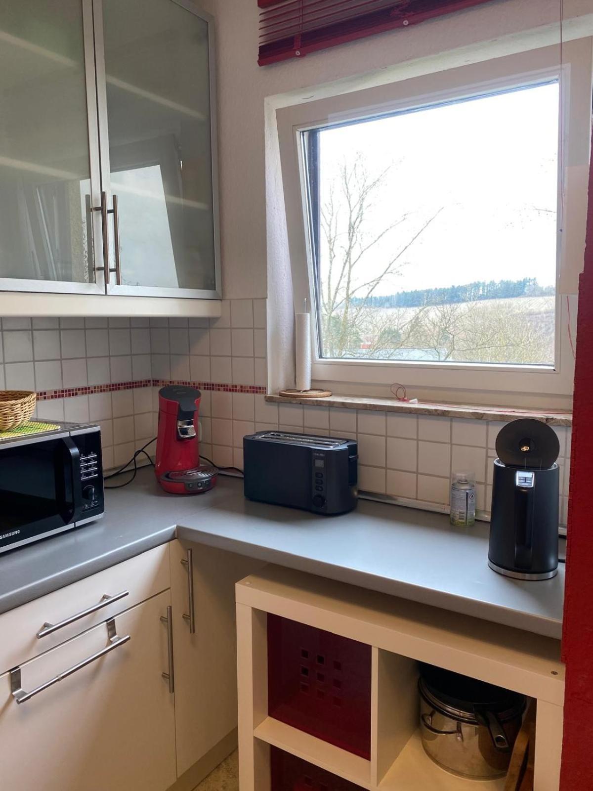 Zwei Zimmer Appartment Mit Balkon Und Stellplatz Voll Moebliert Trier Luaran gambar